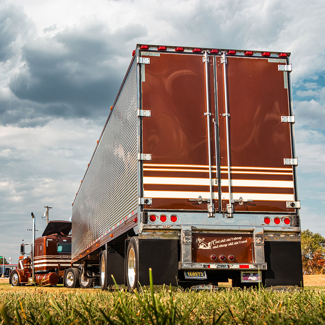 A killer truck + trailer combo. 🔥

#4StateTrucks #ChromeShopMafia #chrome #chromeshop #customtrucks #semitrucks #trucking #customrig #bigrig #18wheeler #tractortrailer #largecar #cdldriver #trucker #longhaul #diesel #truckers