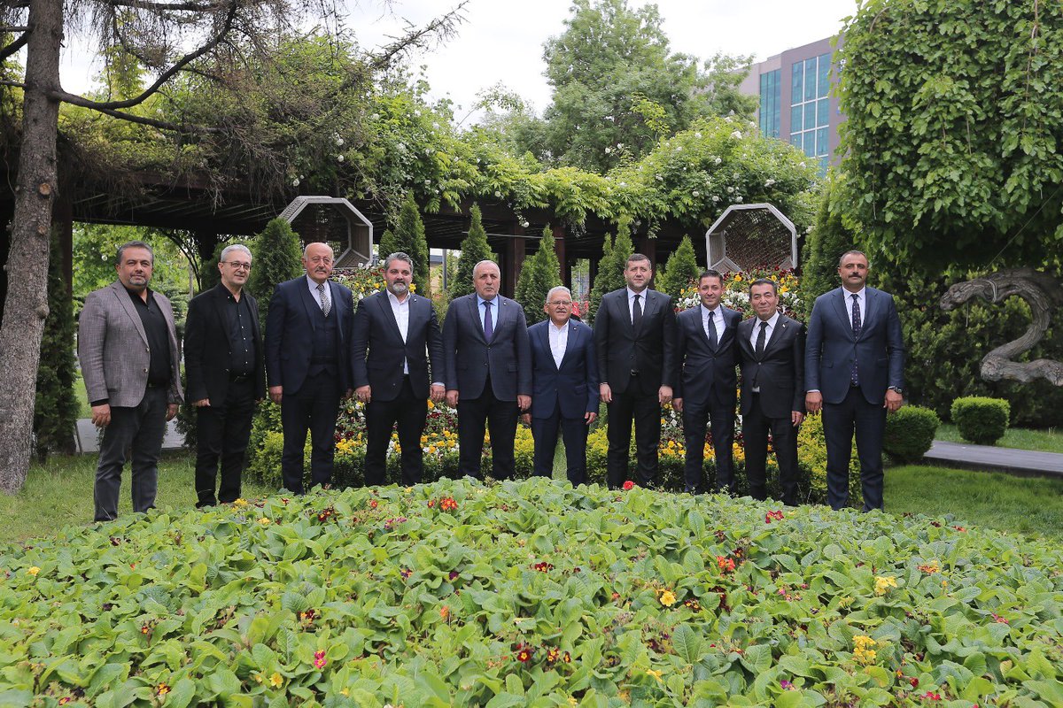 MHP İl Başkanımız Seyit Demirezen, Ülkü Ocakları İl Başkanımız Halit Yağmur, Ak Parti İl Başkanı Fatih Üzüm, Bünyan Belediye Başkanımız Selahattin Metin, Özvatan Belediye Başkanımız Halit Demir ve Sarıoğlan Belediye Başkanımız Bekir Ayyıldırım ile birlikte, Büyükşehir Belediye…