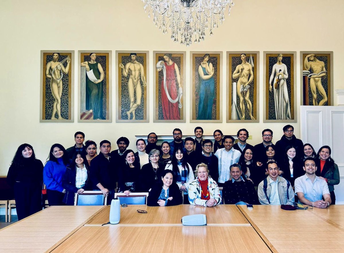 Back at Cambridge de mis amores 🫶, meeting with 🇲🇽 students of @Cambridge_Uni and deepening connections with our talented Mexican community here, getting to know them, their projects and life experiences!! 🇬🇧 Construyendo comunidad en Cambridge!