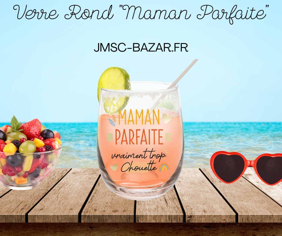 Ce verre rond constitue un cadeau unique et original pour la fête des mères qui sera sûrement apprécié par votre maman. Avec une jolie inscription 'Maman Parfaite vraiment trop chouette'. 
 #fetedesmeres2024 #verre #mamanparfaite #cadeauunique #cadeauoriginal #ideescadeaux #maman