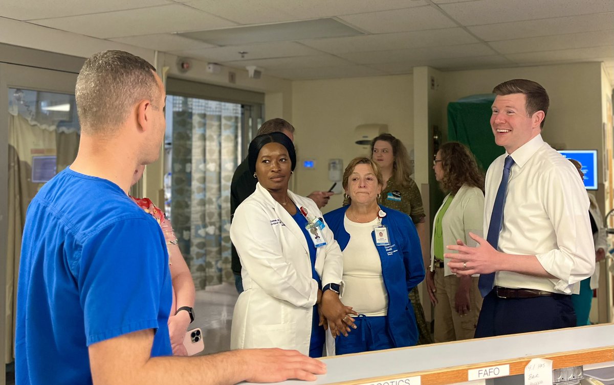 It’s National Nurses Day so I stopped into @lmhospital this morning with some Dunkin to say thank you. Shout out to the amazing nurses who save lives and care for Connecticut each and every day!