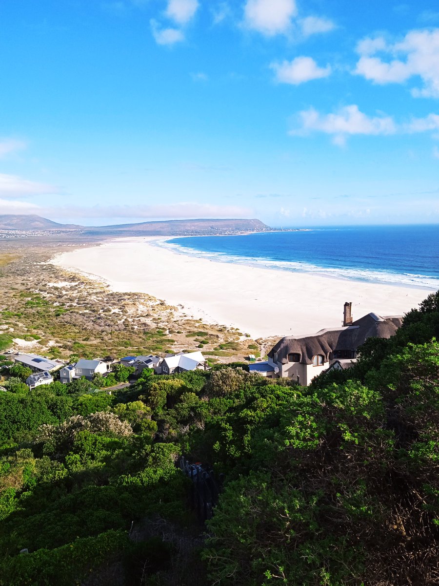 Long Beach - why? Cause it's LONG!!!
A must stop photo opportunity on our private day tour of the Cape Peninsula
#holiday #privatetour #africanexperience