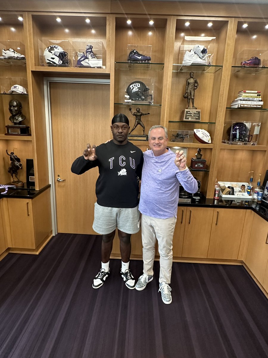 Had a great time a @TCUFootball,thanks @CoachRickerOL,@CoachSonnyDykes for having me and my family and for the hospitality. #GoFrogs