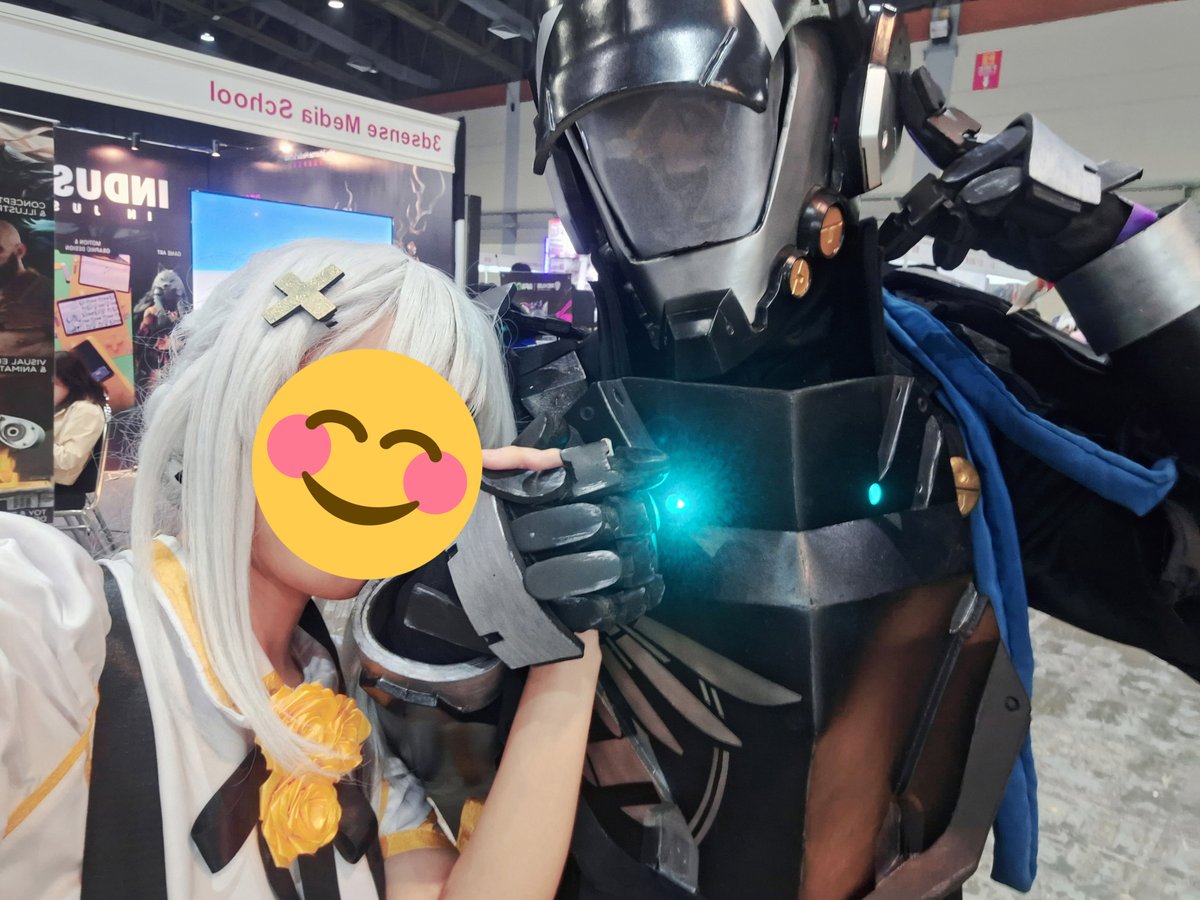OTSUKARE #AFAID2024 !
I can't believe yesterday I'm having so much fun at the cons! There are so many memorable moments with my friends! This is my first attempt cosplaying as Liv Empyrea from the 3rd Anniversary costume with my PGR Cosplayer friend! ✨👀