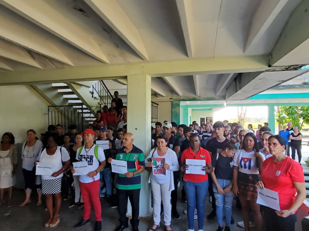 Ratifican estudiantes y trabajadores de la @UnivArtemisa su solidaridad con #Palestina y denuncian la represión del gobierno de Estados Unidos contra sus estudiantes, en violación de sus derechos humanos. @DiazCanelB @CubaMES @WalterBG_MES @GladysArtemisa @UJCdeCuba @adycfg