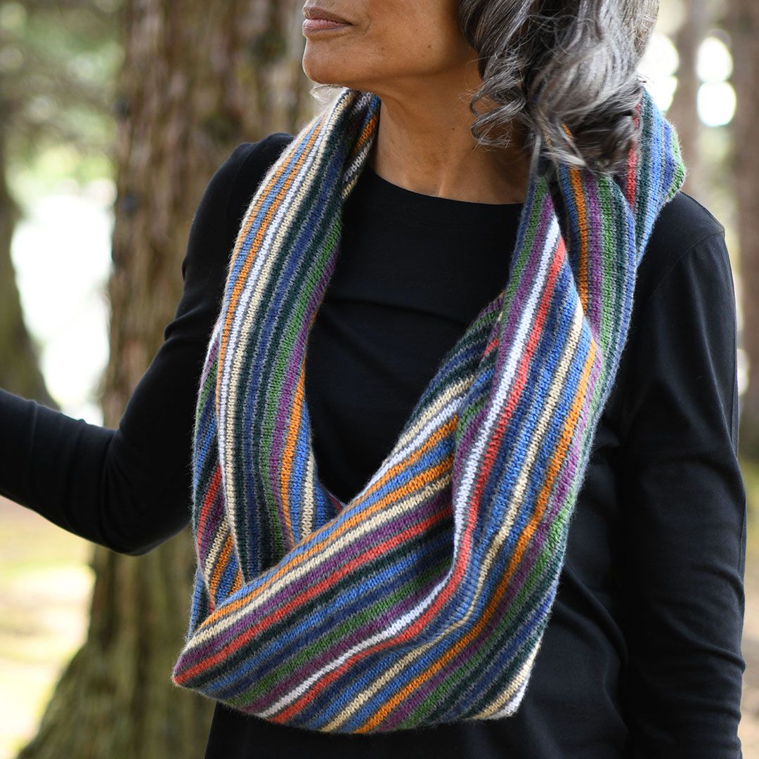 CascadeYarns's tweet image. Stripes O-Rama Cowl in Cherub DK
Designed by Cascade Yarns Design Team 🥇 
This free pattern is available on our website - buff.ly/44rNBdW 
#CascadeYarns #CascadeFreePattern #freepattern #CherubDK #stripes #knitscarf #knitinspo #springtime #colors