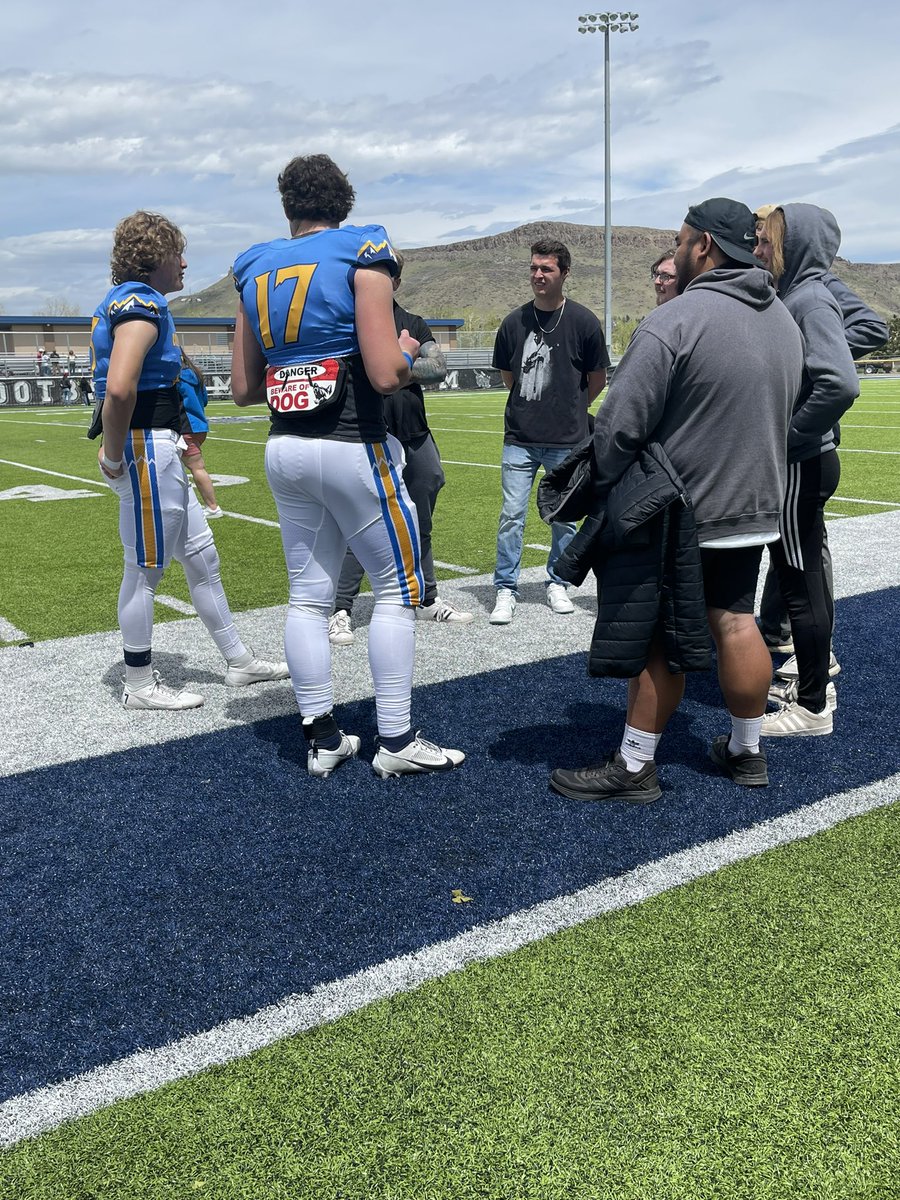 So thankful to be apart of @milehighprep. Great game versus San Francisco 42-0 W and a great conversation with @PlaymakerCorner after‼️‼️. @benjiflocka17 @Swoopp221 @CoachPaddock27