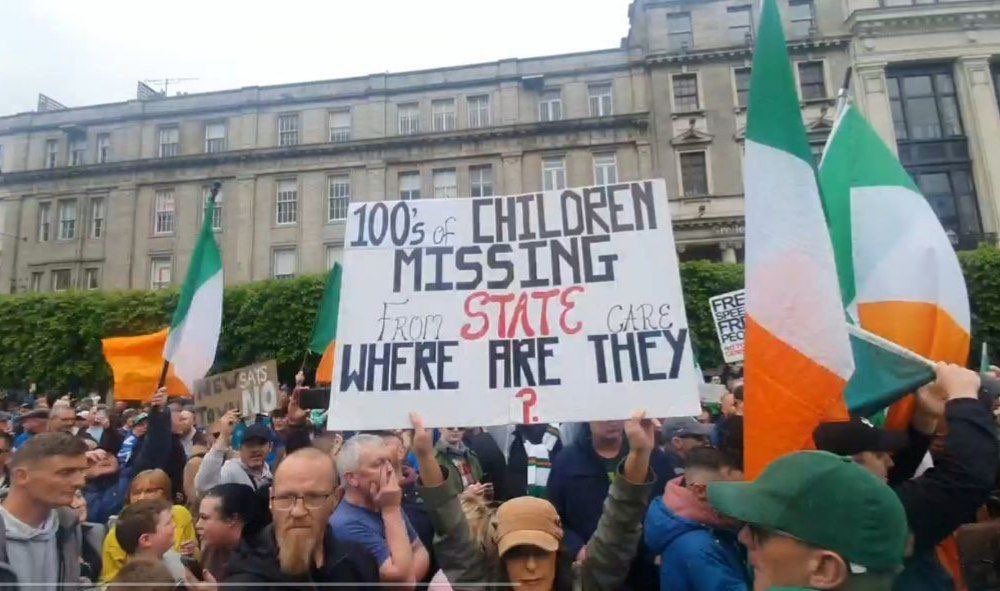 2024-05-06 15:17
LE PERSONE LIBERE IN IRLANDA HANNO UN'ALTRA DOMANDA PER O'GORMAN: DOVE SONO I BAMBINI SCOMPARSI?

 #Plantation2
 #ItsAnInvasion