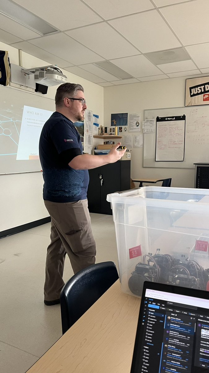 Thanks Dave from the @SkScienceCentre for exploring the topics of proper use and ethics in AI with our Robo 30 class. Great conversation and interactions. Always cool when a @oneilltitans alumnus comes back to share. @RCSD_No81