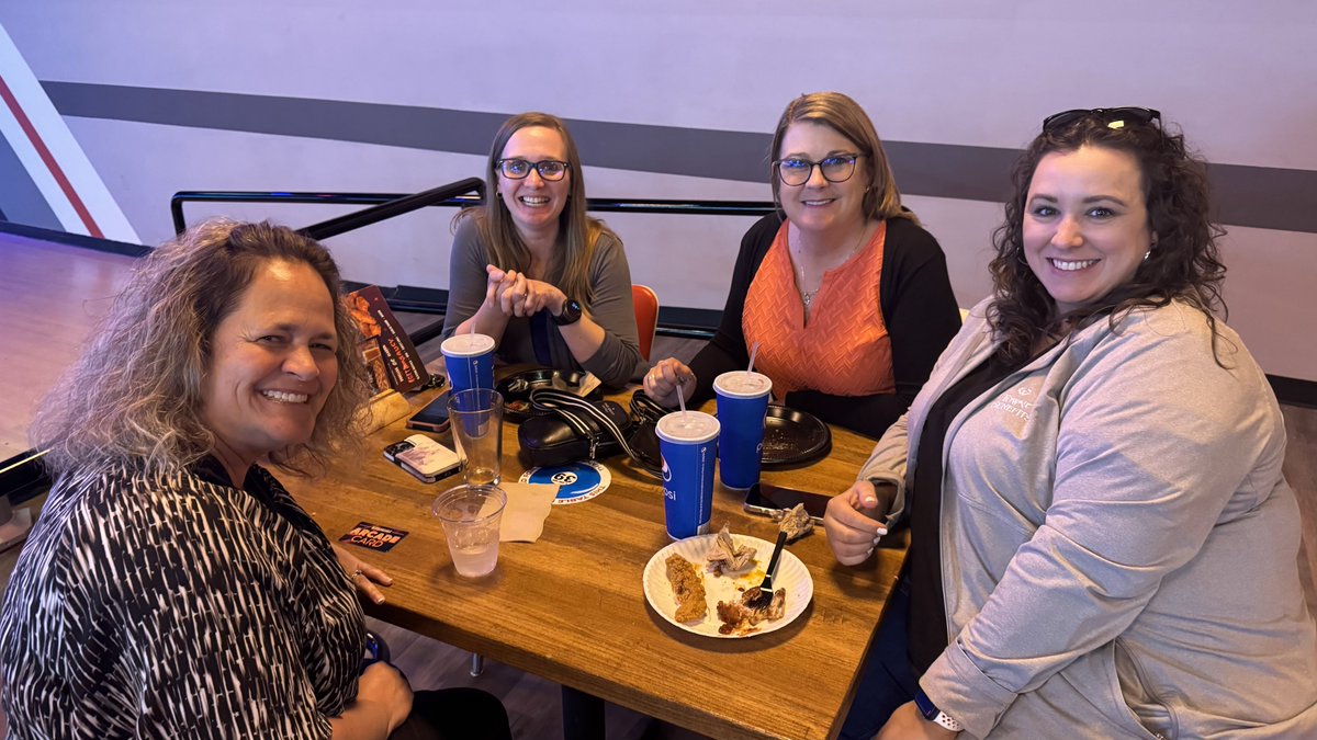 TowneBenefits's tweet photo. Work hard, play hard! Last week our Account Management Team spent a few days in a work retreat and were able to wrap up the week with a little fun. When your team is spread across two states, it's nice to be in one room for a change! 

Thank you for everything you all do! https://t.co/FdVOpoGpUR