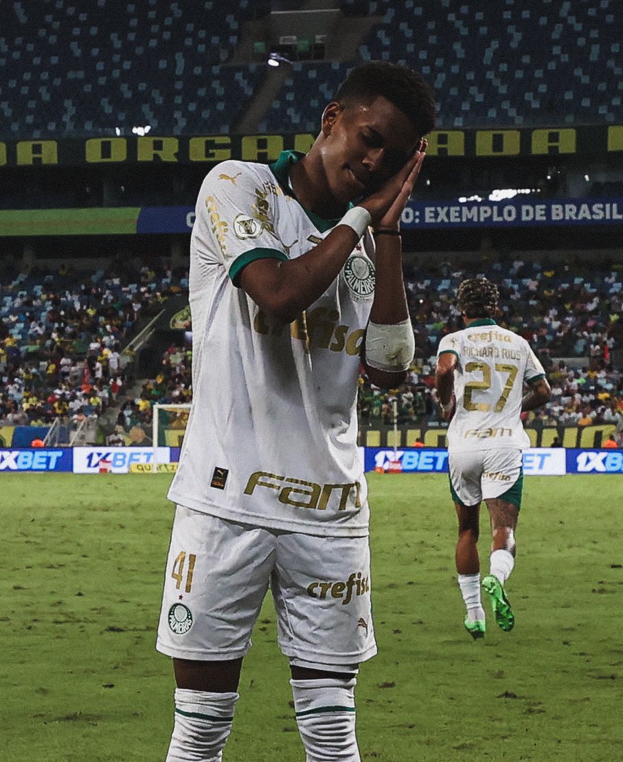 Eu quero ver esse garoto atuando pelo Palmeiras por no minimo uns 3 anos, por favor…