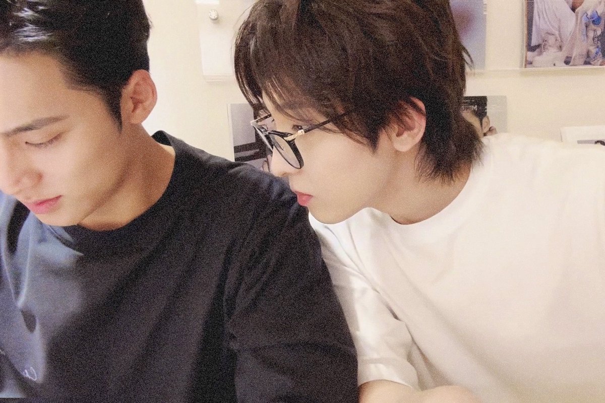 🕒 tweet media