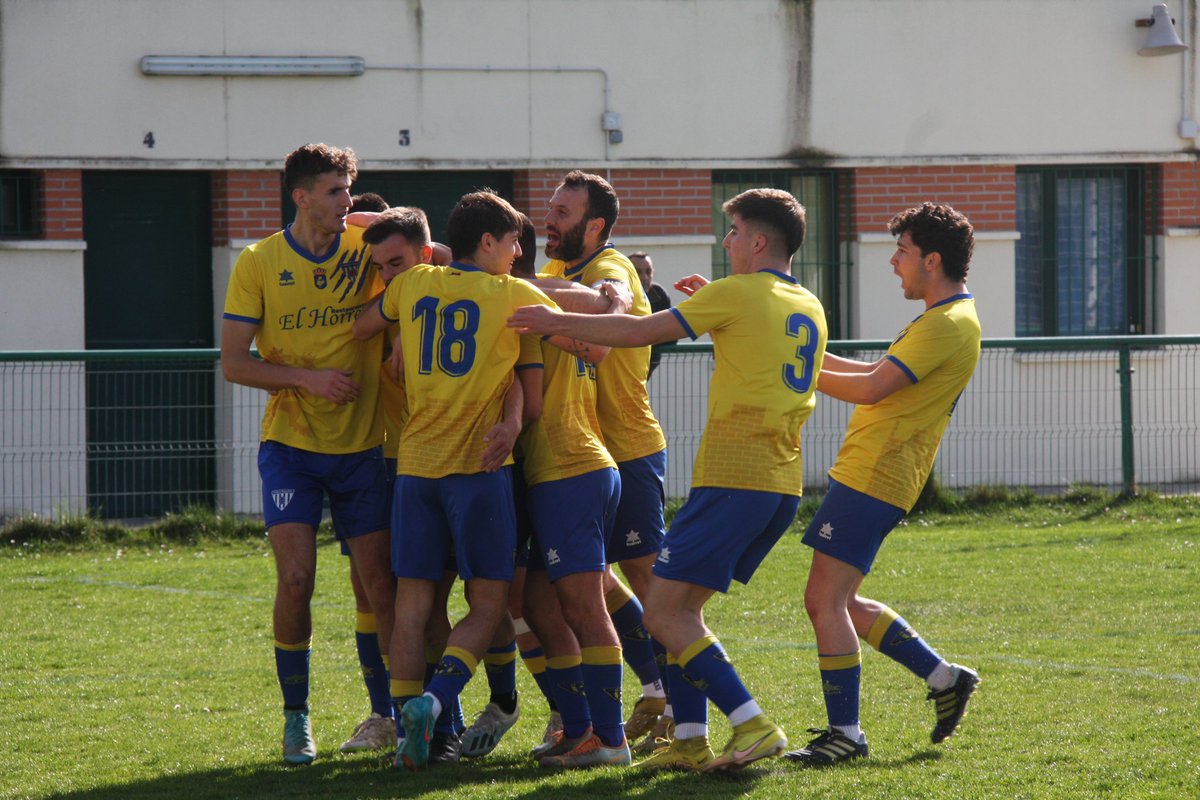 AtlMansilles's tweet photo. 🔝ENORME TRABAJO DE TODO EL EQUIPO QUE ASEGURA EL PLAYOFF DE ASCENSO.💙💛

#123atléticomansillés #QueremosMás https://t.co/WEdbJVt8ua