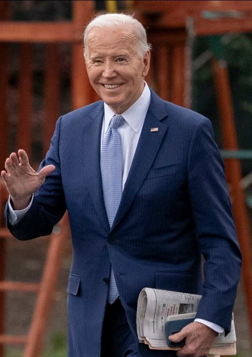 Drop a 💙 and retweet if you're voting for this guy to the next Commander in Chief! #BidenHarris2024 #4MoreYears