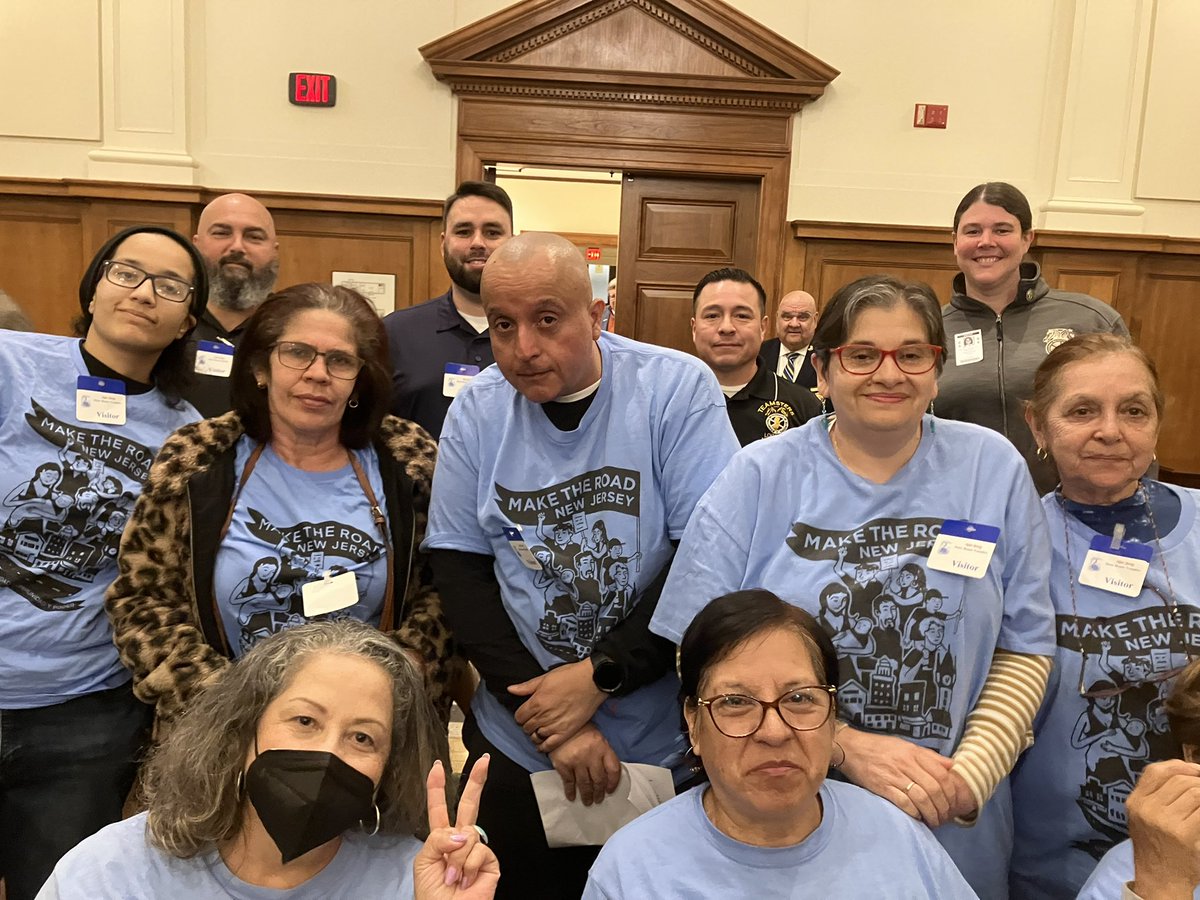 ☀️Good Morning from Trenton☀️ Workers from @MaketheRoadNJ @Teamsters @IUPATDC711 here to testify in support of workplace heat standard. As summers get hotter + hotter, workers lives are at risk. It’s time for NJ to stand up & protect workers before it’s too late.