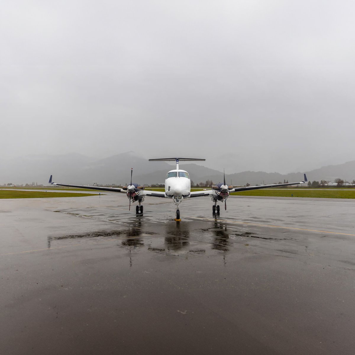 Rain or shine, our King Air will get you to your destination in no time. ✈️ 

Reach out to a trusted Hopkinson team member to learn more! 

#KingAir #HopkinsonLuxuryAircraftSales
