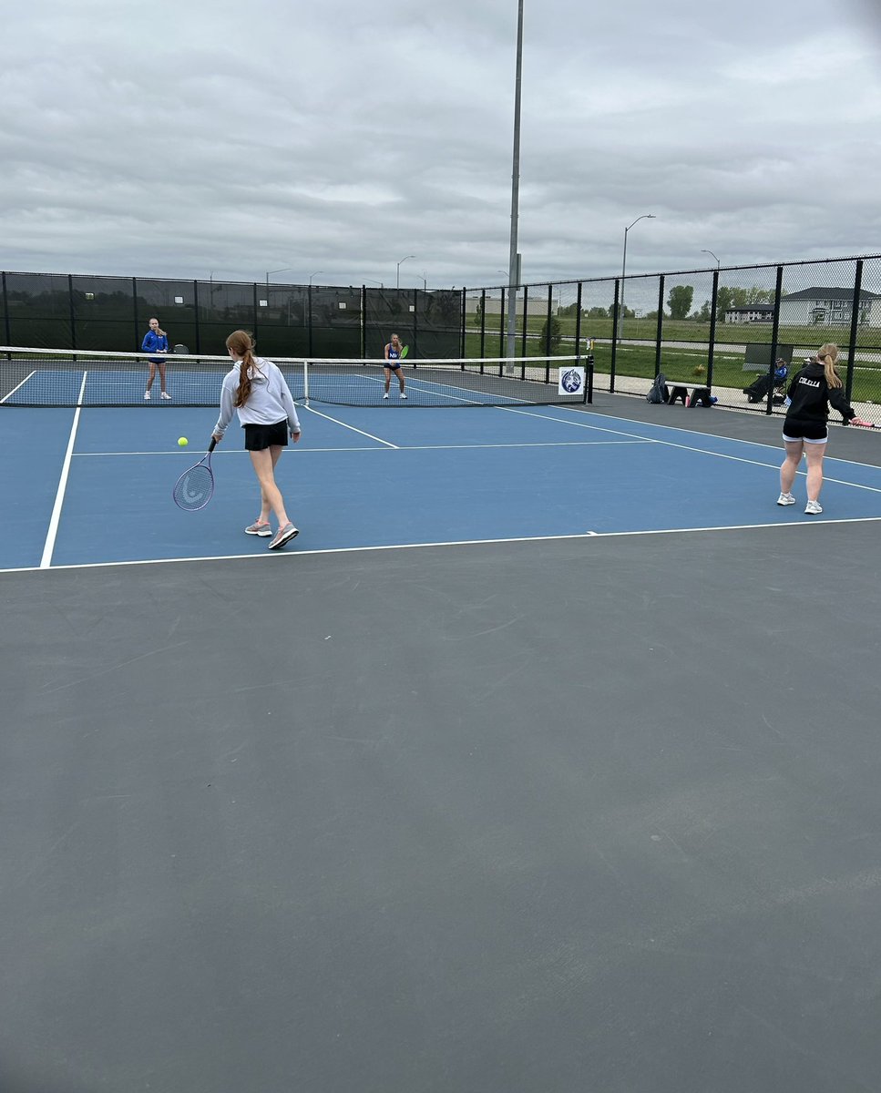 The girls are starting to warm up for individual regionals at Waukee Northwest today!!

Dobbs/Bruening have a first round bye
Colella/Wineland play Waukee NW
Payton East plays north
Faith Kranz plays Johnston