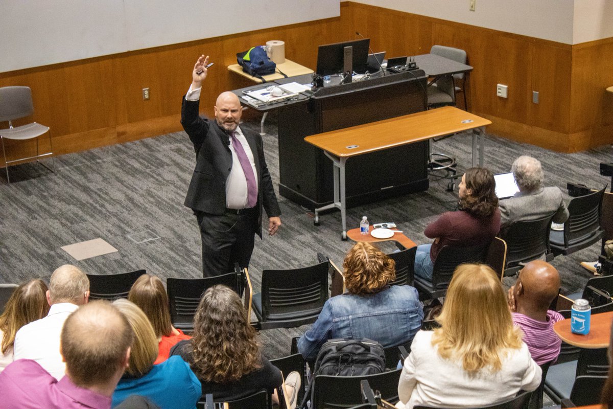 Watch James D. Basham, professor of @KUSpecialEd, deliver this year’s Budig Lecture, “Designing the Future of Learning.” 🔗 youtu.be/aeiNQW3mkXc