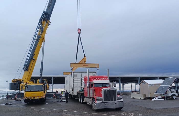 Crews at the @HanfordSite received 5 truckloads of specialized equipment from EM's Carlsbad Field Office that will double Hanford’s capability to certify containers of transuranic waste to meet requirements for shipment to the @WIPPNEWS for disposal. Read: bit.ly/44sDyFG