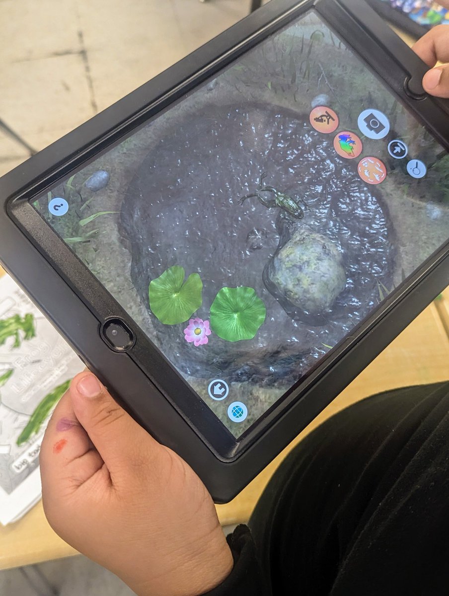 MsBrombacher's tweet image. Last week 2nd grade students at @HodgesManorPPS explored the life cycle of a butterfly and a frog using @quivervision! ππ¦πΈThey were amazed to see their coloring pages come to life! β€οΈ #PPSshines @PortsVASchools @hmeducate @ScienceWithMrsT @DWilliamsPPSsci @jennthomas75