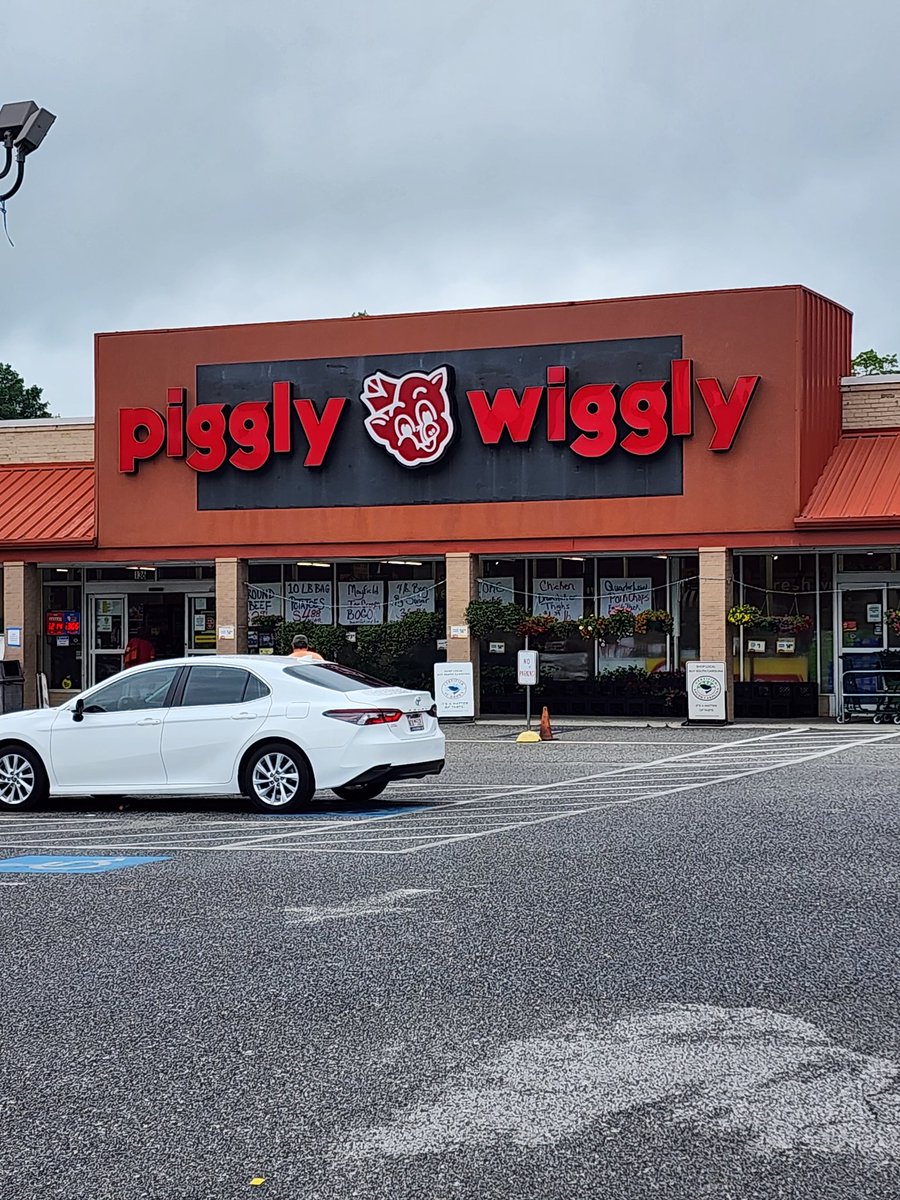 Who's ever heard of, or been to, a piggly wiggly?