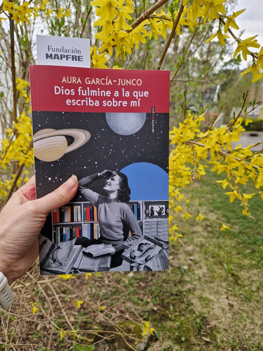 Kind of memoir about the love for books, I am absorbed, perfect spring reading from @Bookish_es @EdSextoPiso @aauuurrraa