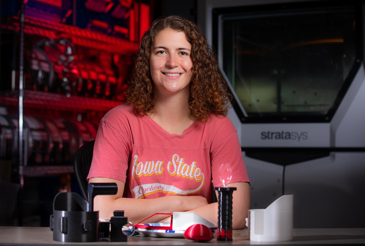 It's the start of final exams, and we're spotlighting students earning degrees!🎓 Cassie Swacker’s quest to help others through engineering began while she was in high school, when she saw how a prosthetic leg changed her father’s life. @ISU_CoE 🗞️news.iastate.edu/news/2024/05/0…