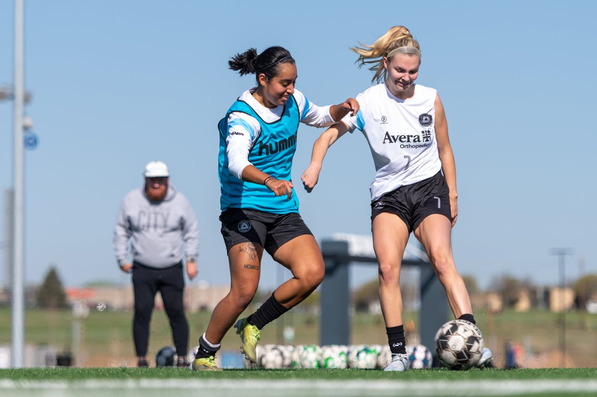 SiouxFallsCity's tweet photo. The first day of training is upon us 🤩

Before we know it we'll be back in action in front of our
SFCFC faithful! https://t.co/gBNjMGTQCh