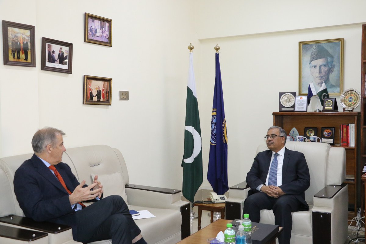 H.E. Jose Antonio de Ory, Amb of Spain, visited ISSI & met with DG Amb Sohail Mahmood. Discussions covered various aspects of 🇵🇰🇪🇸relations & strengthening of academic & think-tank collaboration. It was agreed to work towards deepening of institutional linkages. @ForeignOfficePk