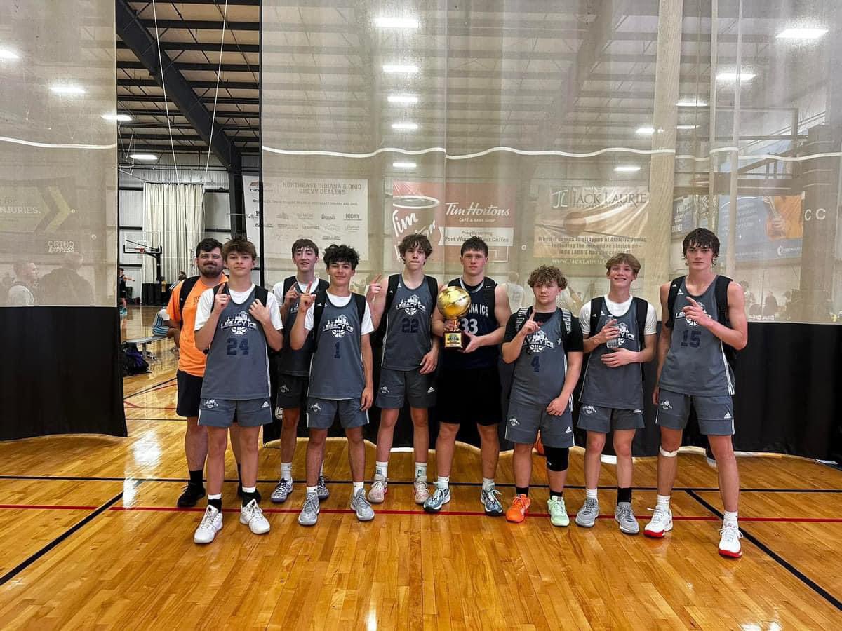 Big SHOUT OUT to Daniel Jakes and Legacy Ice Gold for the Bill Hensley championship win in the Gold Division!!
💥💥🎉🥇🥇great job coach and players for bringing home the gold 🏀🩶
#Championshipsunday 
#champoftheweek 
#ballislife