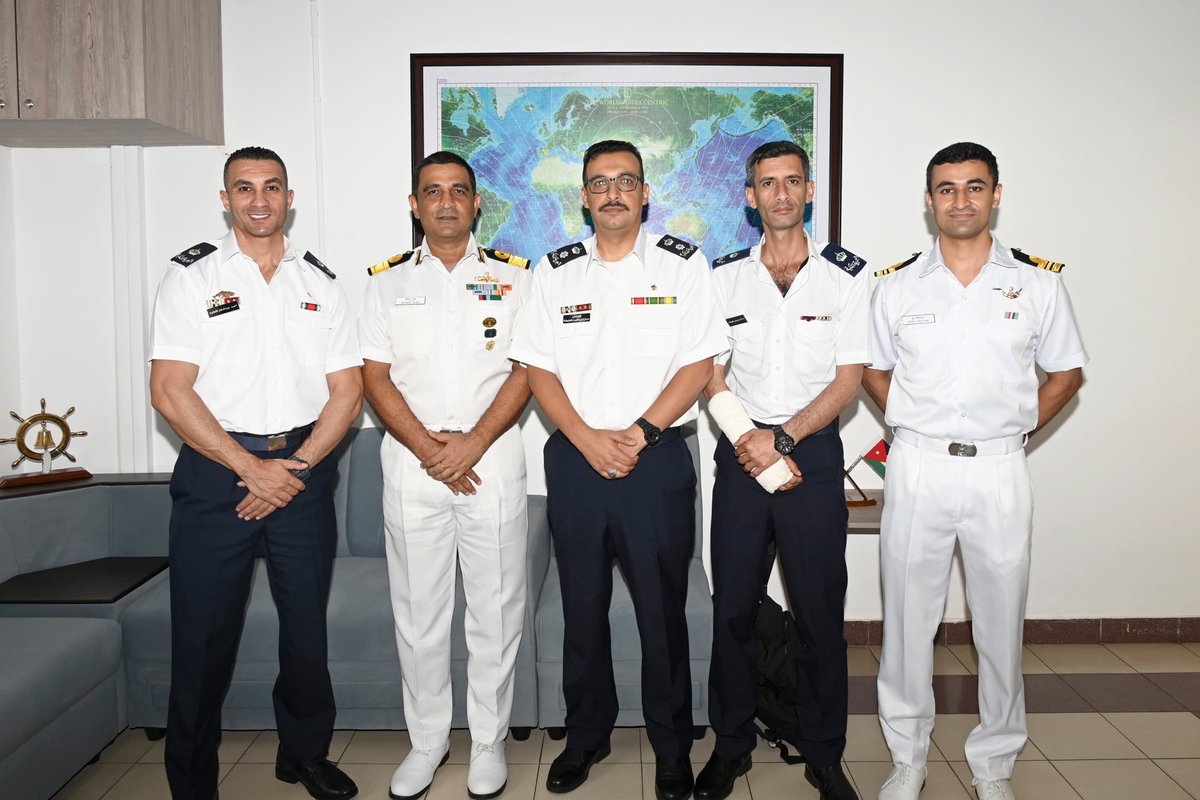 The delegation called on VAdm Vineet McCarty Comdt, #INA & Cmde Sritanu Guru, Cmde Training, #SNC and held discussions on avenues of engagement in Naval training & professional courses b/n #IndianNavy & @ArmedForcesJO. 🇮🇳 - 🇯🇴 #BridgesofFriendship