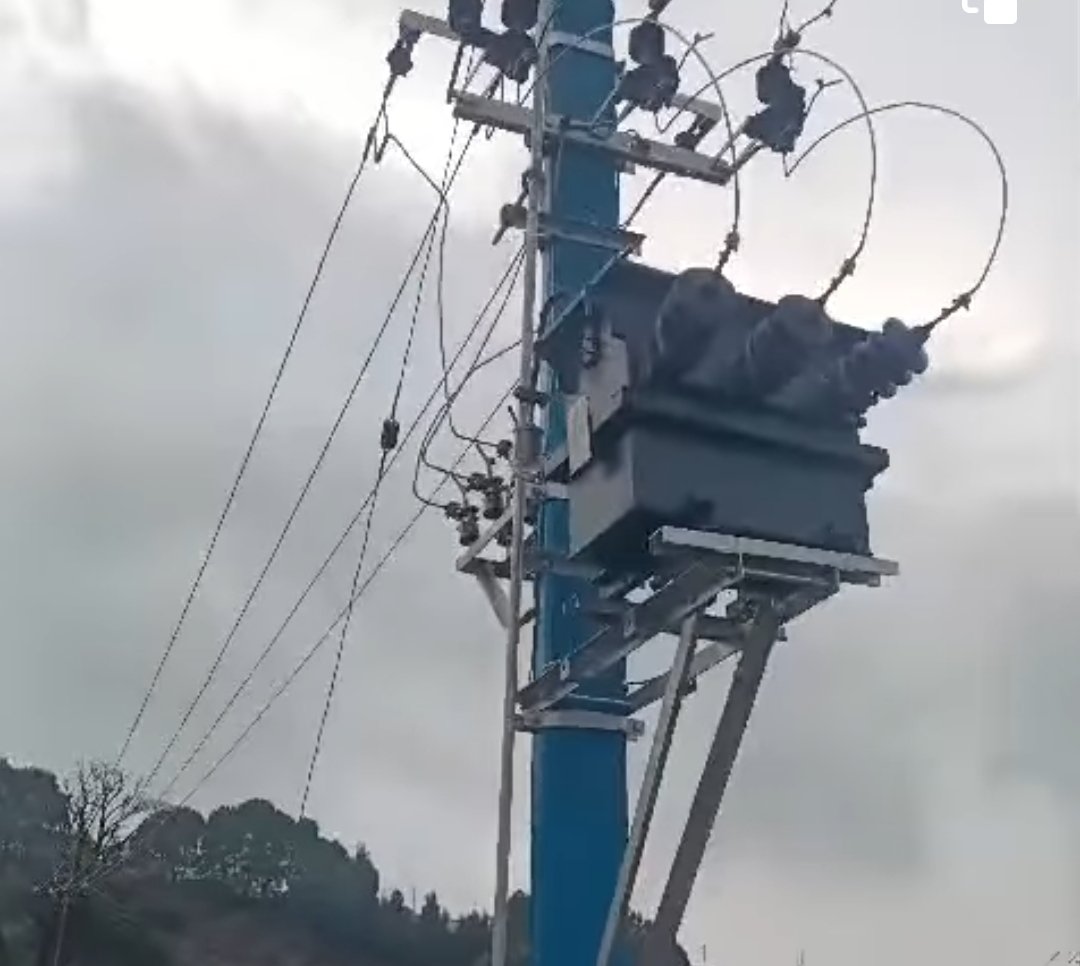 Why can't #kseb have small transformers like this?
@CMOKerala
