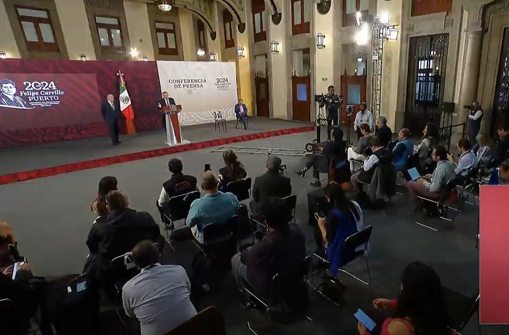 @Pemex @lopezobrador_ @amparocasar 🟤 #ConferenciaMañanera | De acuerdo con el @INAImexico, la información del caso de presunta #corrupción que involucra a María Amparo Casar @amparocasar, no puede ser clasificada como reservada: Octavio Romero Oropeza, director de @Pemex #OnceNoticias🔻