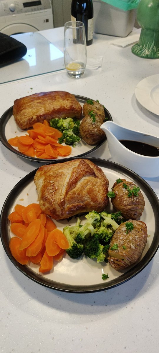 #pancakes and sealed #filletsteak resting, then some #liverpate and #puffpastry later with three veg.
#beefwellington
#brocolli
#carrots
#hasselbackpotatoes 
#gravy
#homecooking
#redwine