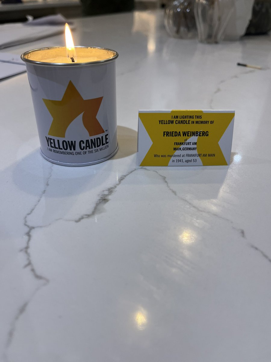 @YellowCandleUK I am lighting this yellow candle in memory of Frieda Weinberg who was murdered at Frankfurt Am Main in 1941 aged 53. May her memory be a blessing 🙏 #yellowcandle #YomHashoa #YomHaShoah2024