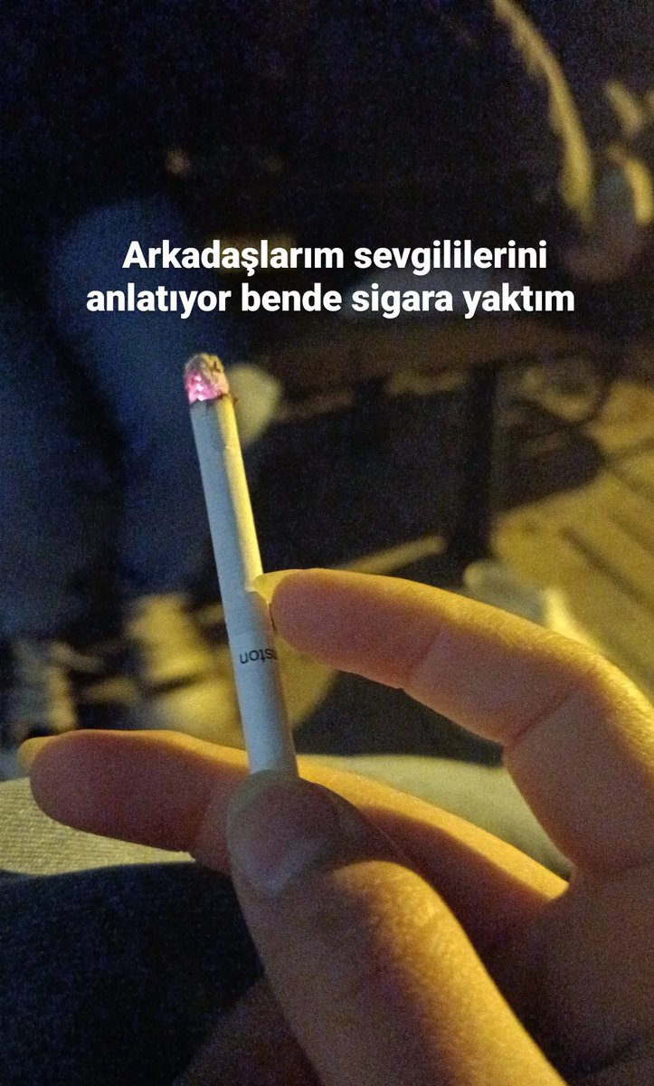 Kızlar yakınnnn 🚬🚬