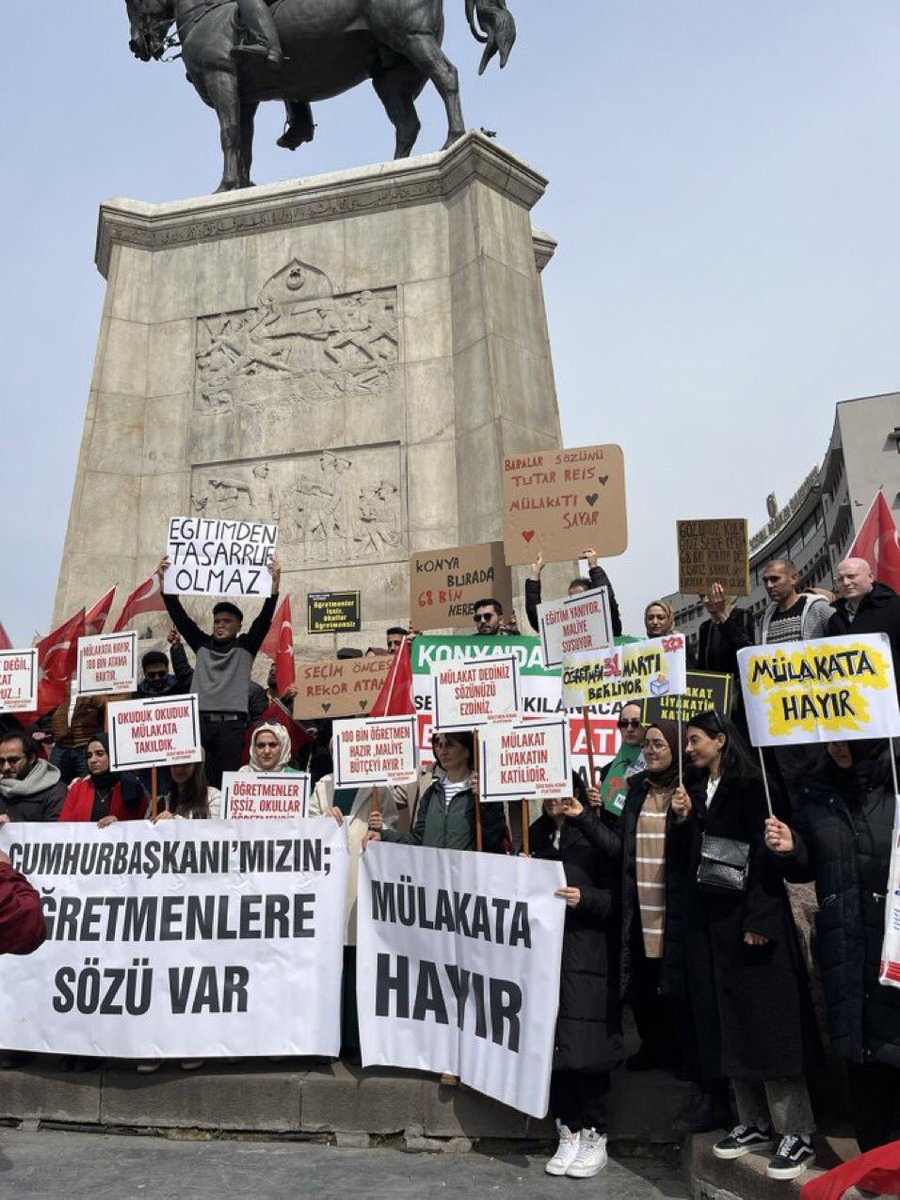 100 bin Öğretmen açığı 

600 bin Öğretmen atama bekleyen öğretmen varken

Mülakatsız 68 bin Öğretmen atanmalı!

 #ŞimşekMebeMülakatsız68Bin