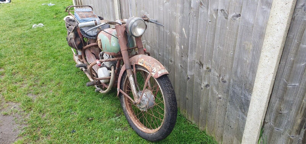 Ad:  1952 Spanish Ardillia 125 - BSA Bantam copy
On eBay here -->> ow.ly/bV1750RxzoW

 #VintageMotorcycle #ClassicBike #MotorcycleForSale #BSABantam #Ardillia125 #SpanishMotorcycle #MotorcycleRestoration #MotorcycleEnthusiast