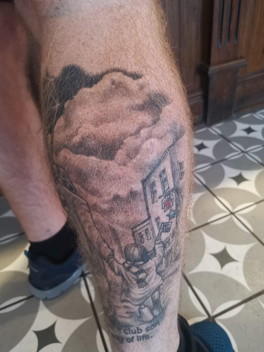 When someone pops in for a cheeky pint but has @theberrypub tat on his leg. Fantastic effort.. you have our respect.