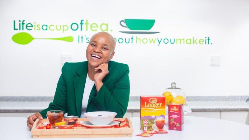 [LIVE] 

 #AfrikaTonight with @Ms_Ndikumana & @TebogoExcellent 
Discussing winter eating and health tips for working professionals.
With registered dietician and nutrition expert, @urbandietitian

📲 @SABCPlus app 
📺 DSTV 802 | Open View 628
🎧 bit.ly/SoundaAfrica