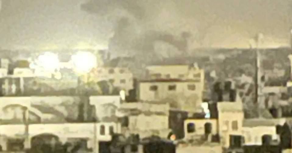 #SONDAKİKA 🔴 İsrail savaş uçakları, Refah kentini yangın çıkartıcı bombalar ile vuruyor.