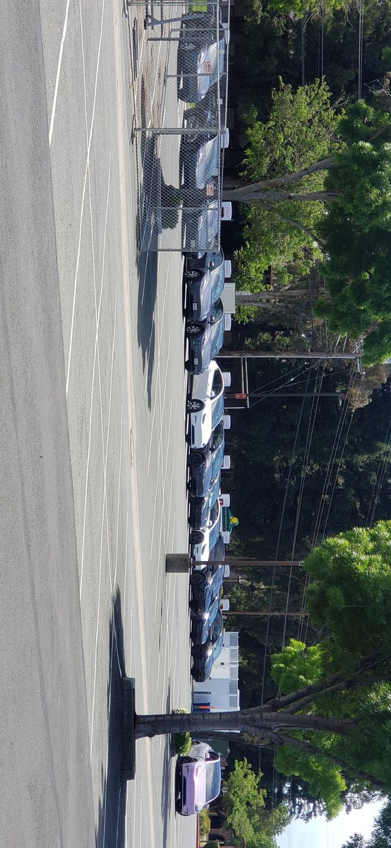 tposz's tweet photo. Busy at the supercharger today. @TeslaChillMode @TeslaOwnersEBay https://t.co/TeTuAQU4of