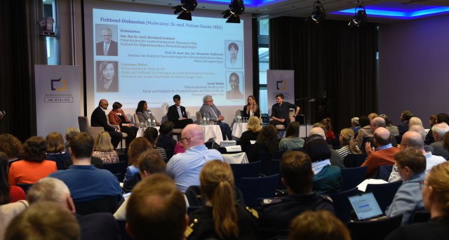 Ärztliche Weiterbildung: Erwartungen und Realität klaffen auseinander:  Mainz – Das Thema Weiterbildung sorgt bei Ärztetagen fast immer für Zündstoff – so auch vor dem 128. Deutschen Ärztetag in Mainz bei dem von der… dlvr.it/T6Vx1T #JungeÄrzte #DÄT