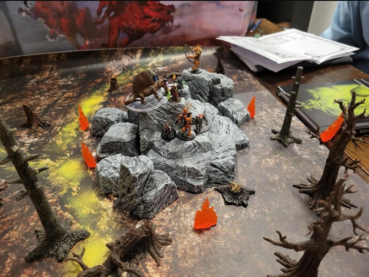 The party was surrounded by a legion of undead. Ringol set the dead woods alight, but soon damned he and his fellow travellers to being marooned on a rock outcropping surrounded by flame #dndadventures #dnd #dndminis