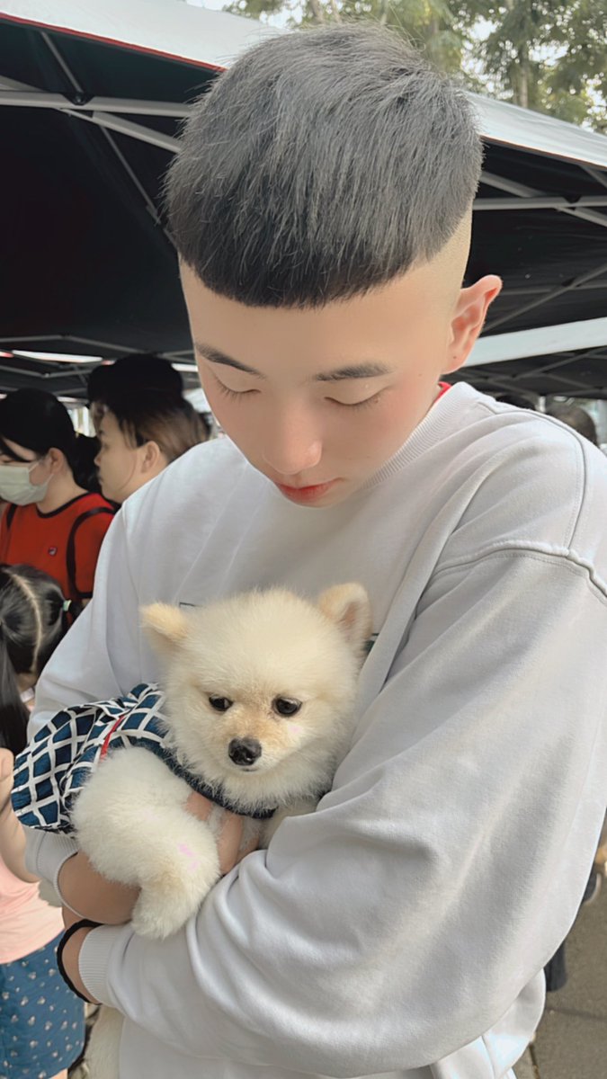 #雙性
 有人要約嗎？