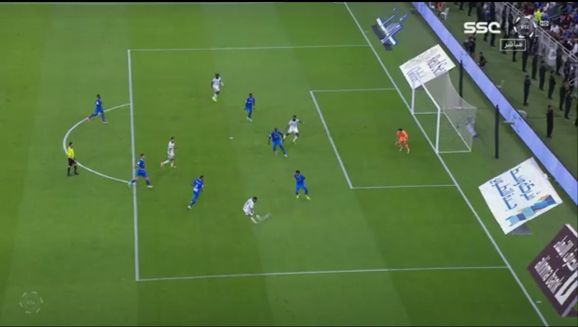 vikl30's tweet image. اختلف المنافس والمستفيد واحد 👏🏻