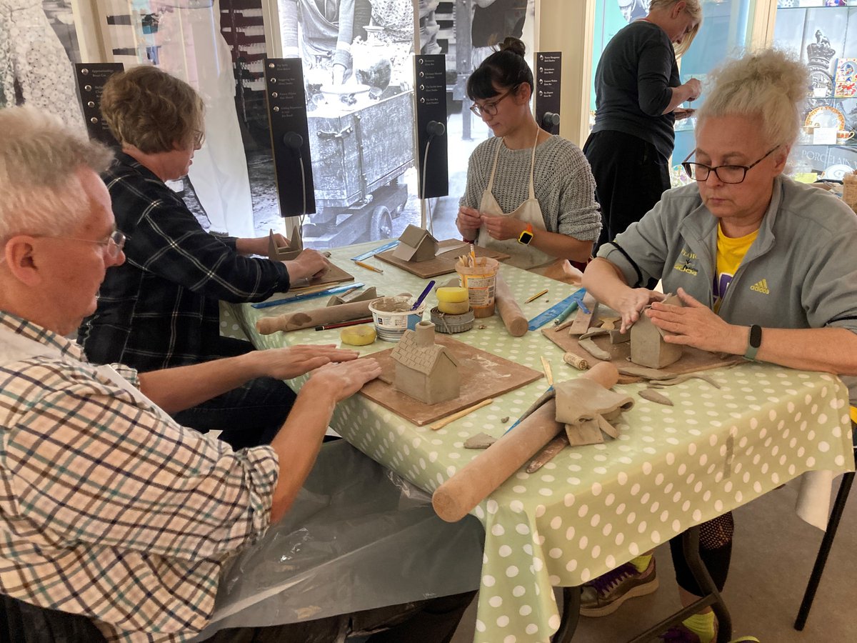#WorcestershireHour fancy Discover Potterying techniques on Wednesdays 7-9pm for 8 wks, learning throwing, slip casting, modelling & decorating in the home of #RoyalWorcester #Porcelain @SevernArts @MyWorcester #Art Contact info@museumofroyalworcester.org museumofroyalworcester.org/whats-on/disco…