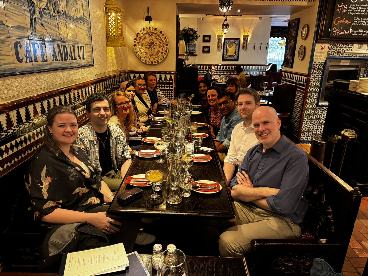 Guys #ESTRO24 dinner. Great conference, missing those who have gone home. Feeling inspired and ready for the party #GSTT #GuysCancer