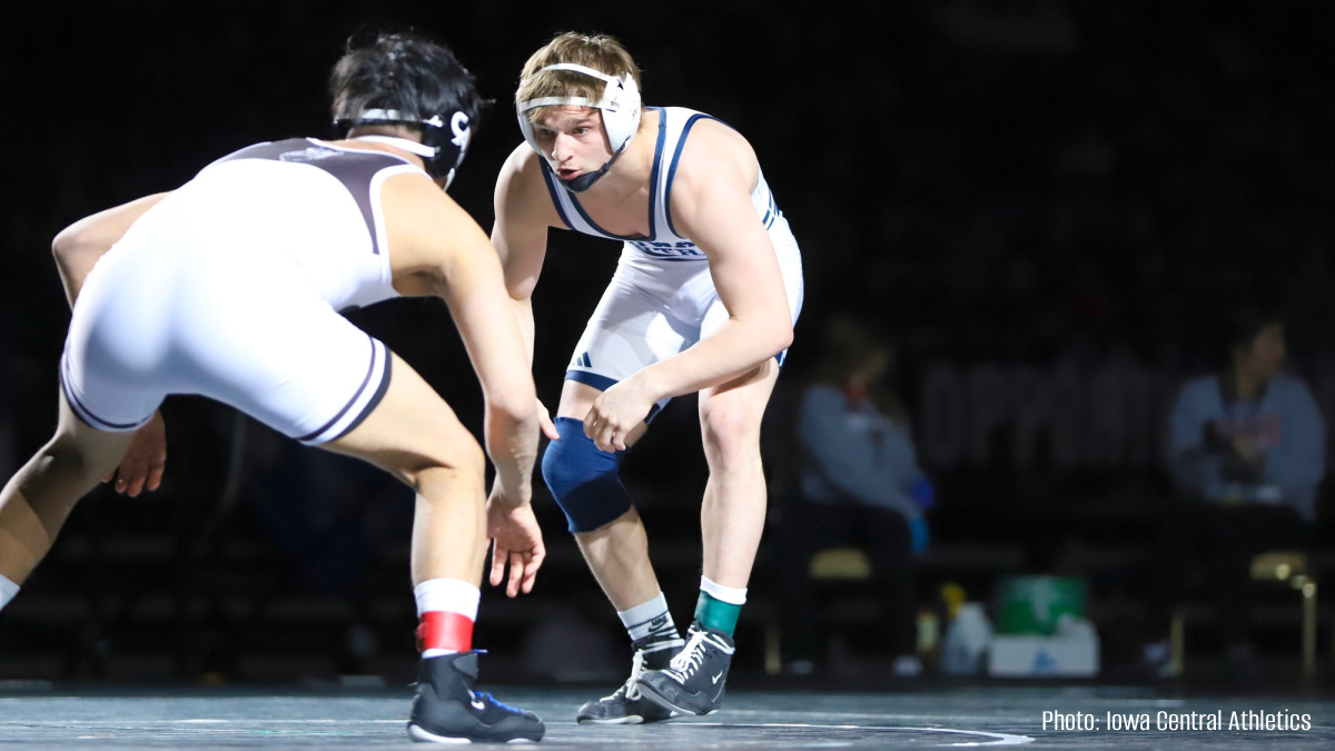 Iowa Central's Matt Sarbo has been named NJCAA Men's Wrestler of the Year. Sarbo won his second straight national title at 149 pounds and was undefeated against NJCAA competition. theopenmat.com/articles/tom66… #NJCAA #NJCAAWrestle