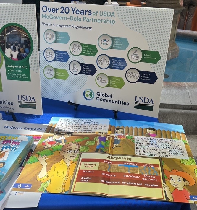 Recently @USDA hosted an International #FoodAid showcase to highlight the amazing work of our program partners. For 20+ years Global Communities has successfully implemented McGovern-Dole food for education projects 🏫🥪🍲🎒📚, like this one in Guatemala globalcommunities.org/blog/guatemala….